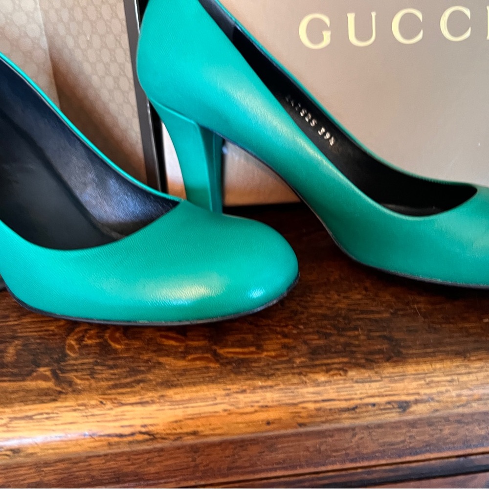 Gucci Vibrant GREEN 💚🍀☘️🌿🐸Heels 👠 - Picture 2 of 5